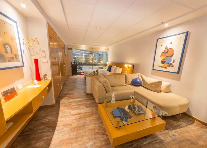Hotel Contempo